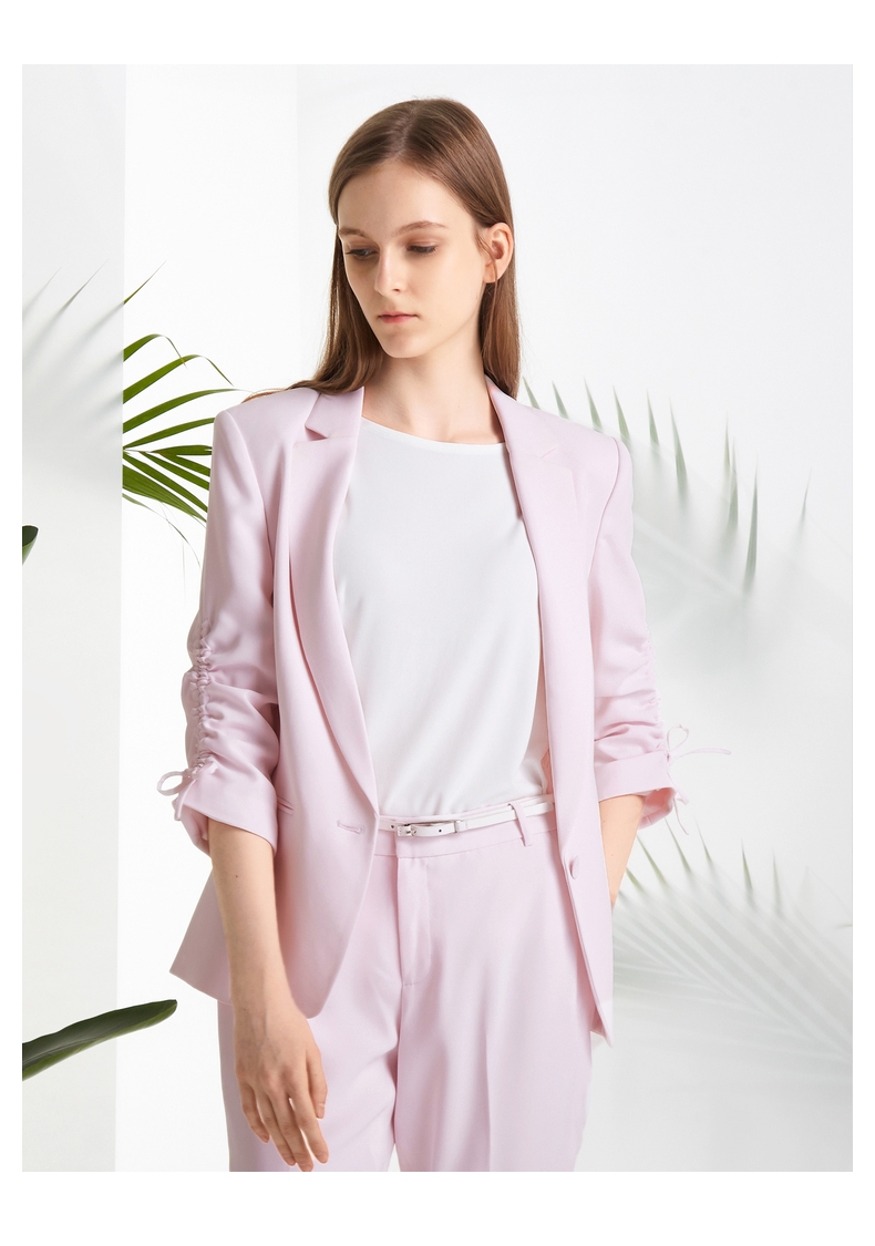 秋季工作服搭配技巧，高貴顯個性