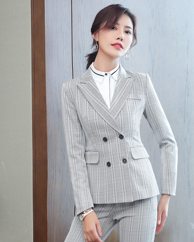 秋冬職業裝怎么搭配？解鎖出色工作的新技巧，保持自己的形象！